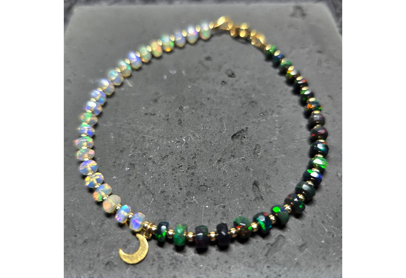 GOLDEN Armband Opal Armband, Welo Opal, natürlich, facettiert, Geburtsstein Oktober GOLDEN Armband Opal Armband, Welo Opal, natürlich, facettiert, Geburtsstein Oktober von GOLDEN