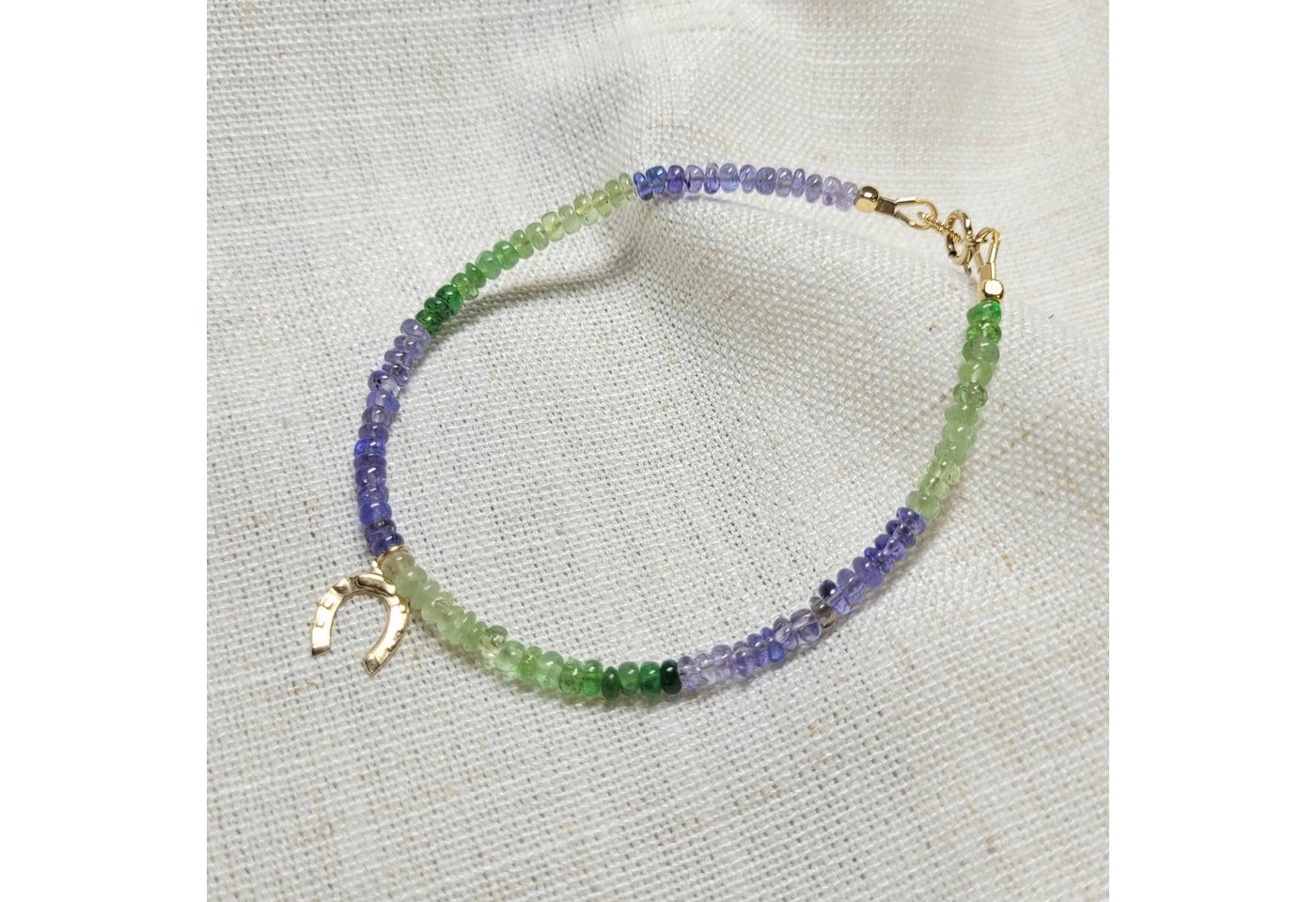 GOLDEN Charm-Armband Natürliche Tsavorit mit Tansanit Armband, Januar Dezember Geburtsstein GOLDEN Charm-Armband Natürliche Tsavorit mit Tansanit Armband, Januar Dezember Geburtsstein von GOLDEN