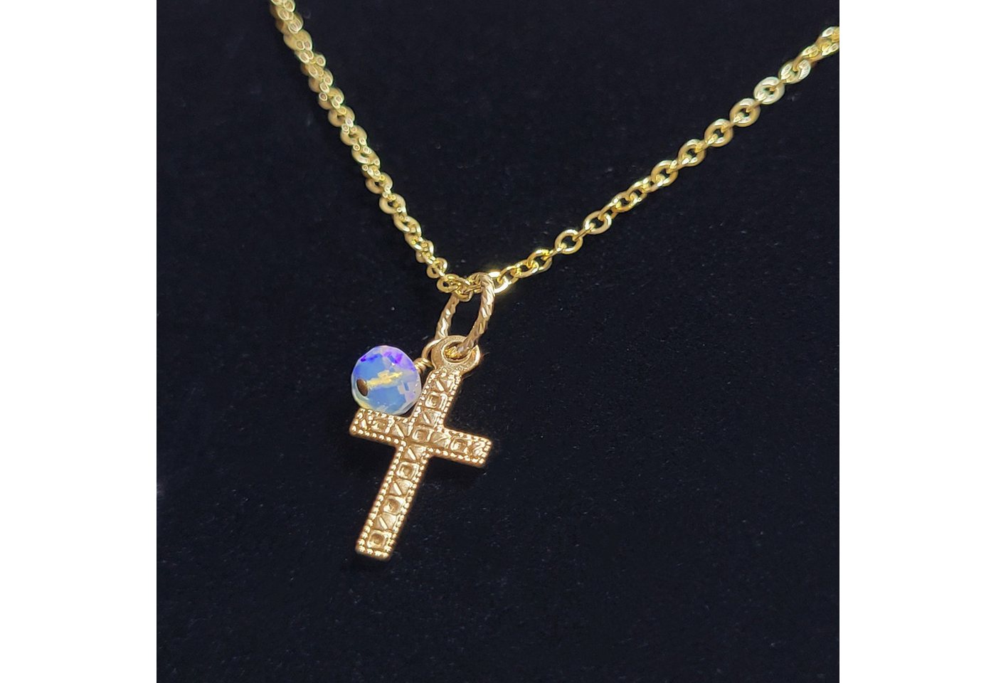 GOLDEN Kreuzkette Kreuzkette, Goldkette, zarte Halskette, minimalistische Damen Kette von GOLDEN