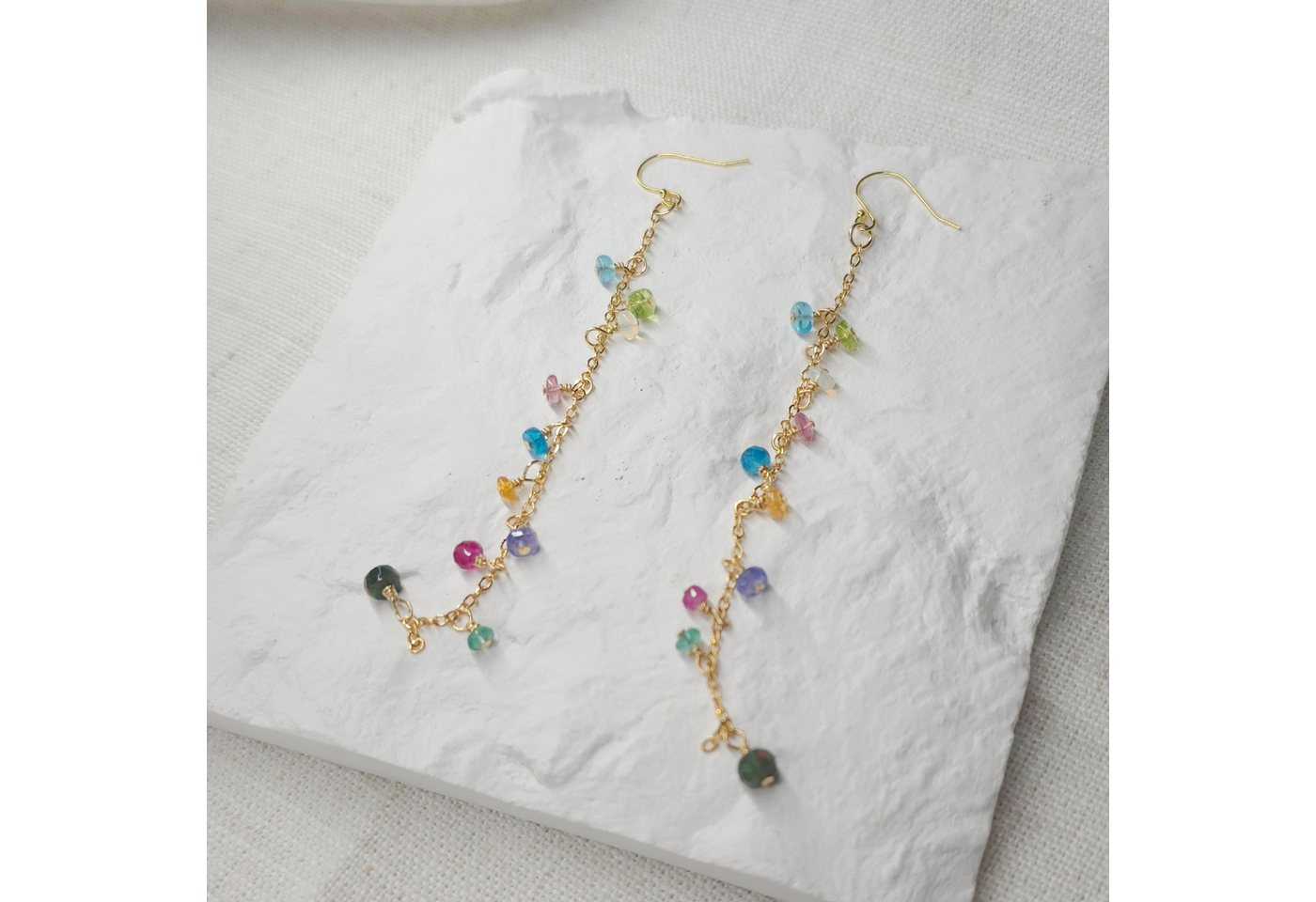 GOLDEN Paar Ohrhänger Regenbogen Edelstein Kettenanhänger, zierliche mehrfarbige Ohrringe von GOLDEN