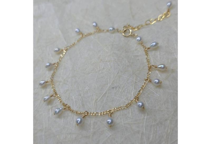 GOLDEN Perlenarmband Zierliches Süßwasserperlen Armband, Hochzeitsschmuck, Geschenk für sie von GOLDEN