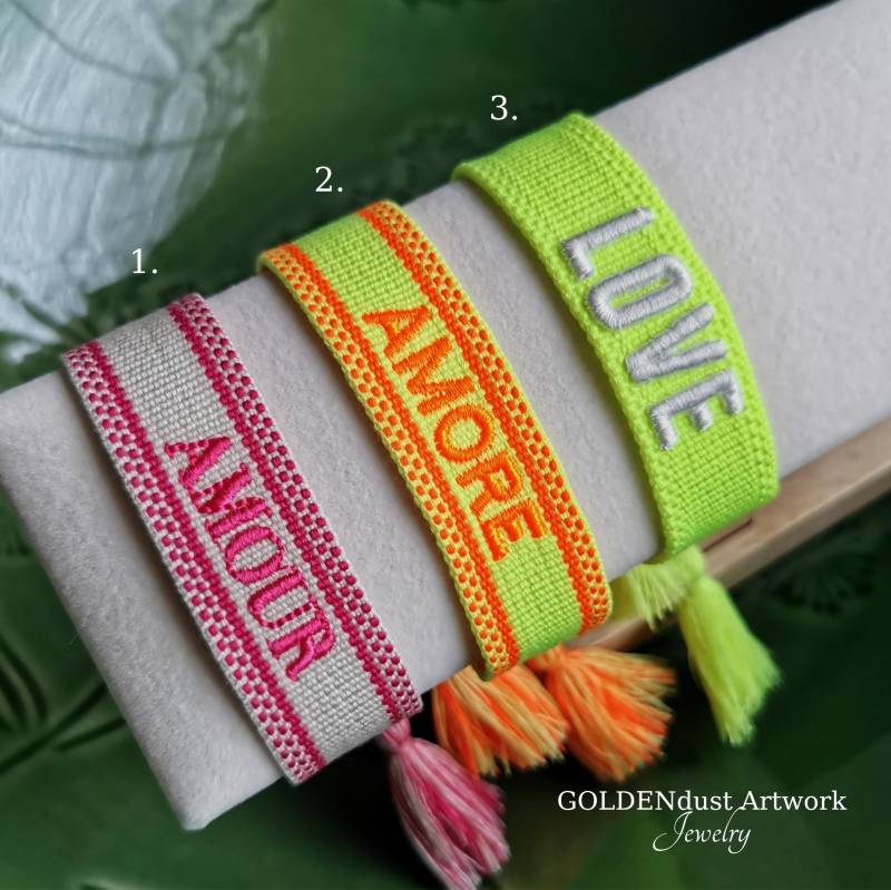 Love Amour Amore Bestickte Stoffarmbänder Mit Wort Neon Gelb Pink, Gewebtes Statement Armband Stoff Bestickung, Liebe Freundschaft Love Amour Amore Bestickte Stoffarmbänder Mit Wort Neon Gelb Pink, Gewebtes Statement Armband Stoff Bestickung, Liebe Freundschaft von GOLDENdustArtwork