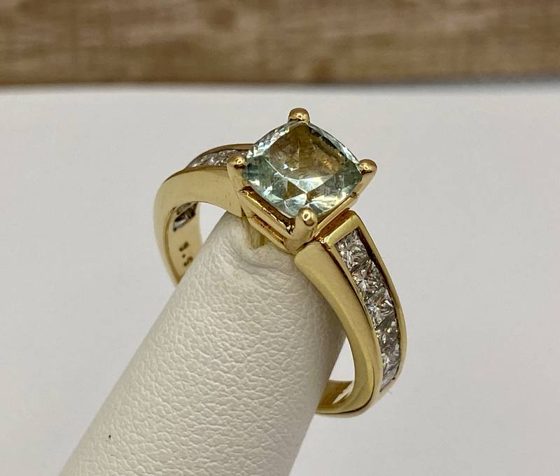 Schöne 14K Gelb Solid Gold Diamant Und Aquamarin Statement Ring von GOLDKNOX