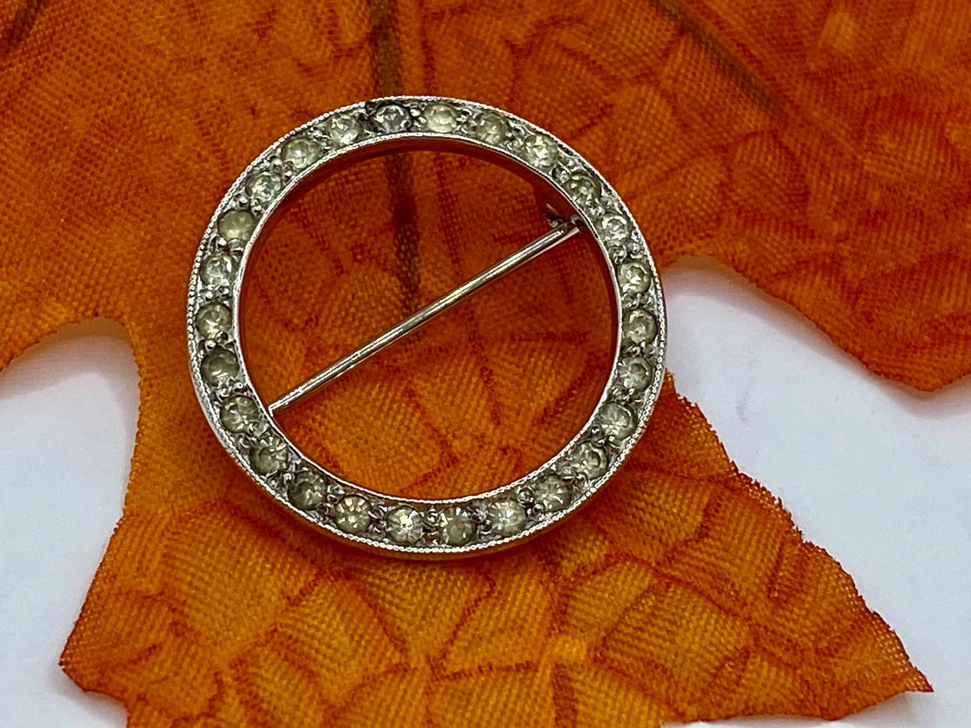 Vintage 925 Sterling Silber Und Weiße Cz Brosche/Pin Vintage 925 Sterling Silber Und Weiße Cz Brosche/Pin von GOLDKNOX