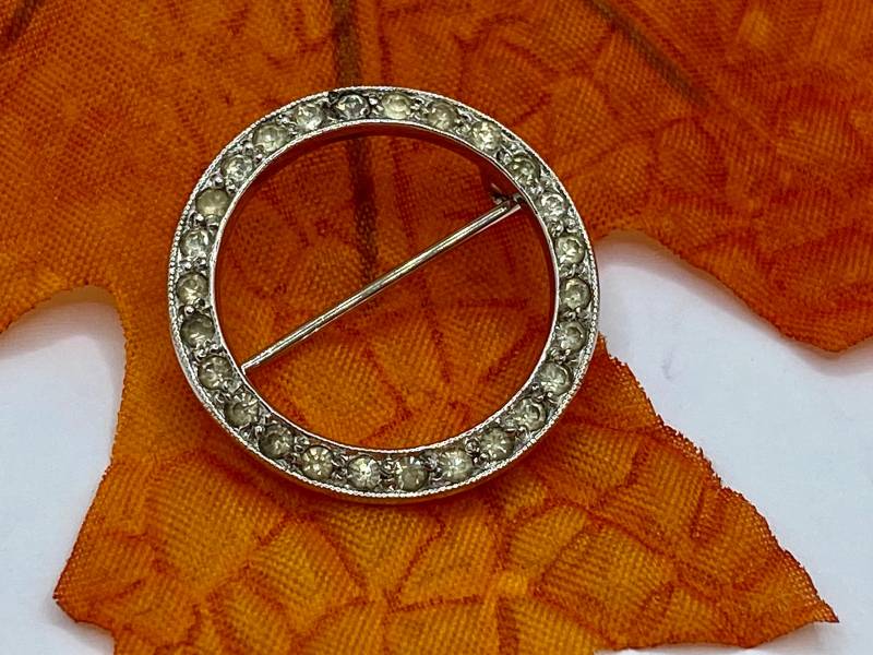 Vintage 925 Sterling Silber Und Weiße Cz Brosche/Pin von GOLDKNOX
