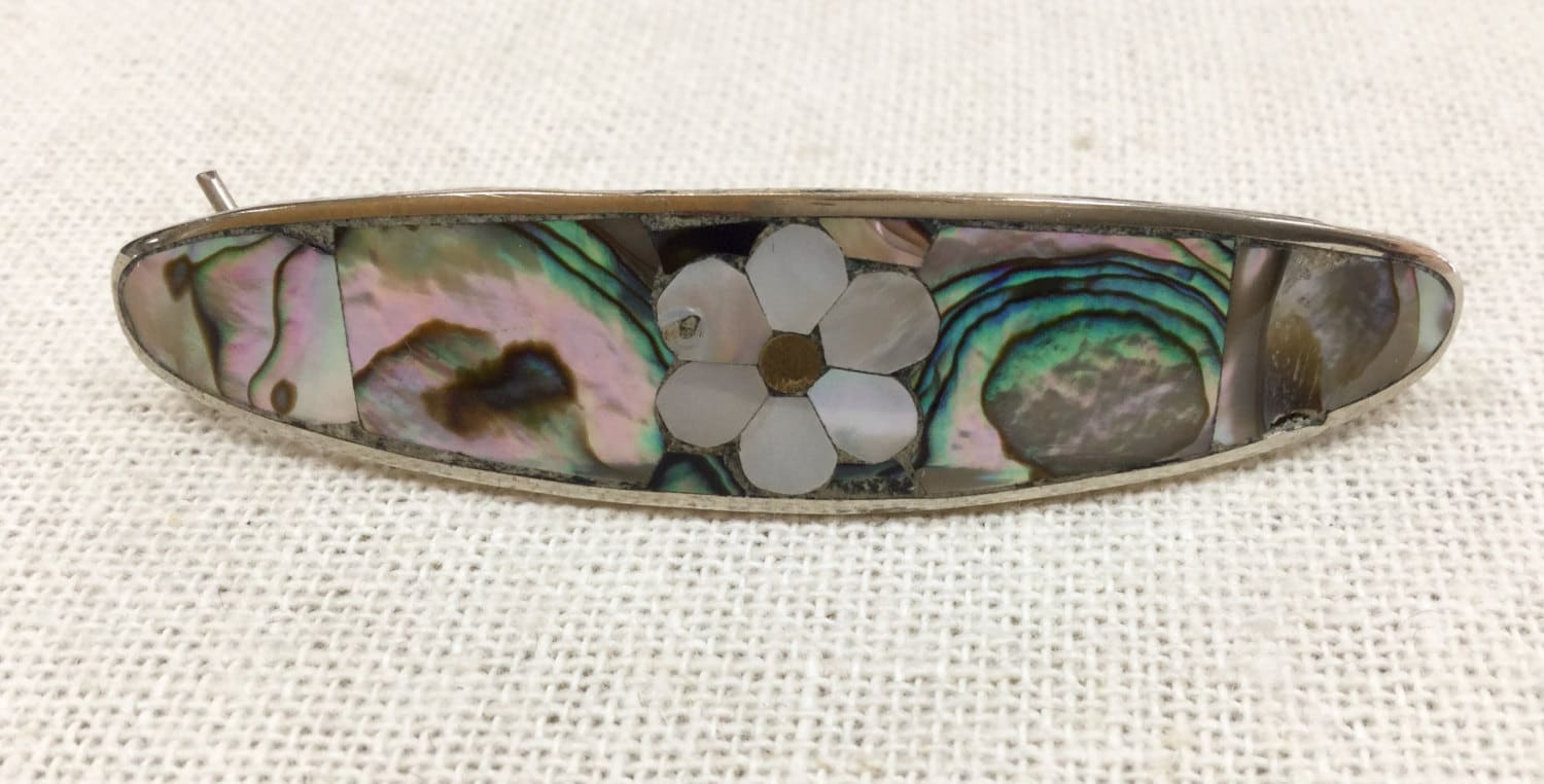 Vintage Mexiko Alpaka Brosche Perlmutt Gänseblümchen Inlay Vintage Mexiko Alpaka Brosche Perlmutt Gänseblümchen Inlay von GOLDKNOX