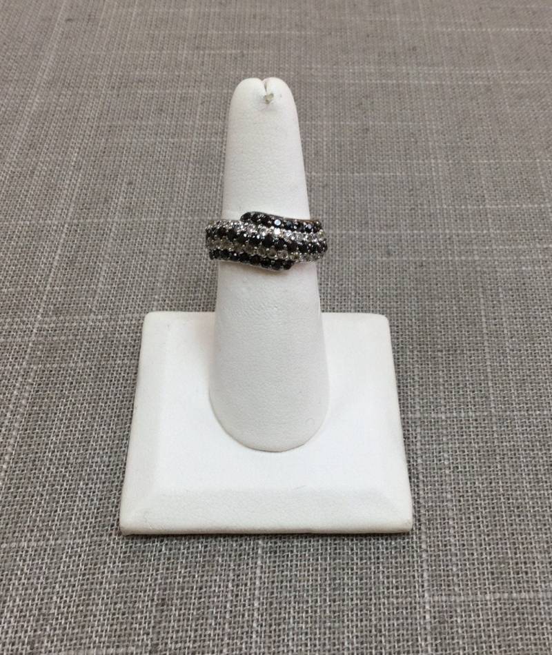 sterling Silber Cubic Zirconia Ring - Schwarz & Weiß Größe 7 von GOLDKNOX
