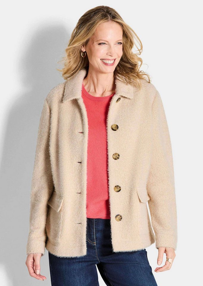 GOLDNER Outdoorjacke Strickjacke mit dezenter Wabenstruktur Flauschiger Überwurf mit Hemdkragen, Hornknöpfen und Langarm von GOLDNER