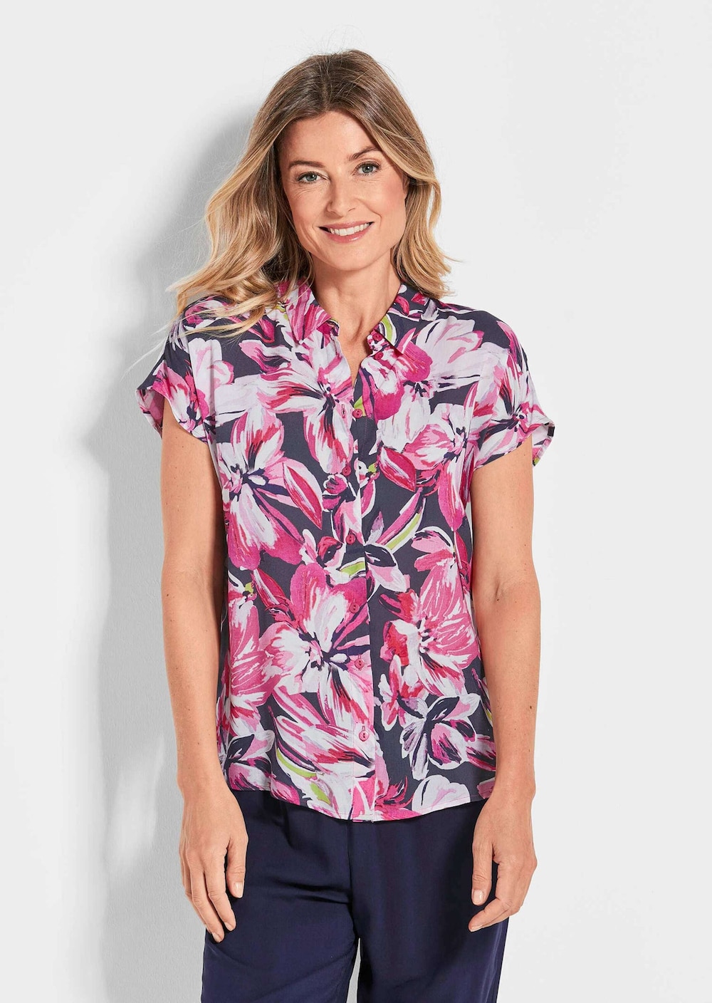 Große Größen Sommerliche Bluse mit Blumenmuster, Damen, rosa, Größe: 44, Viskose, Happy Size DE Women von GOLDNER