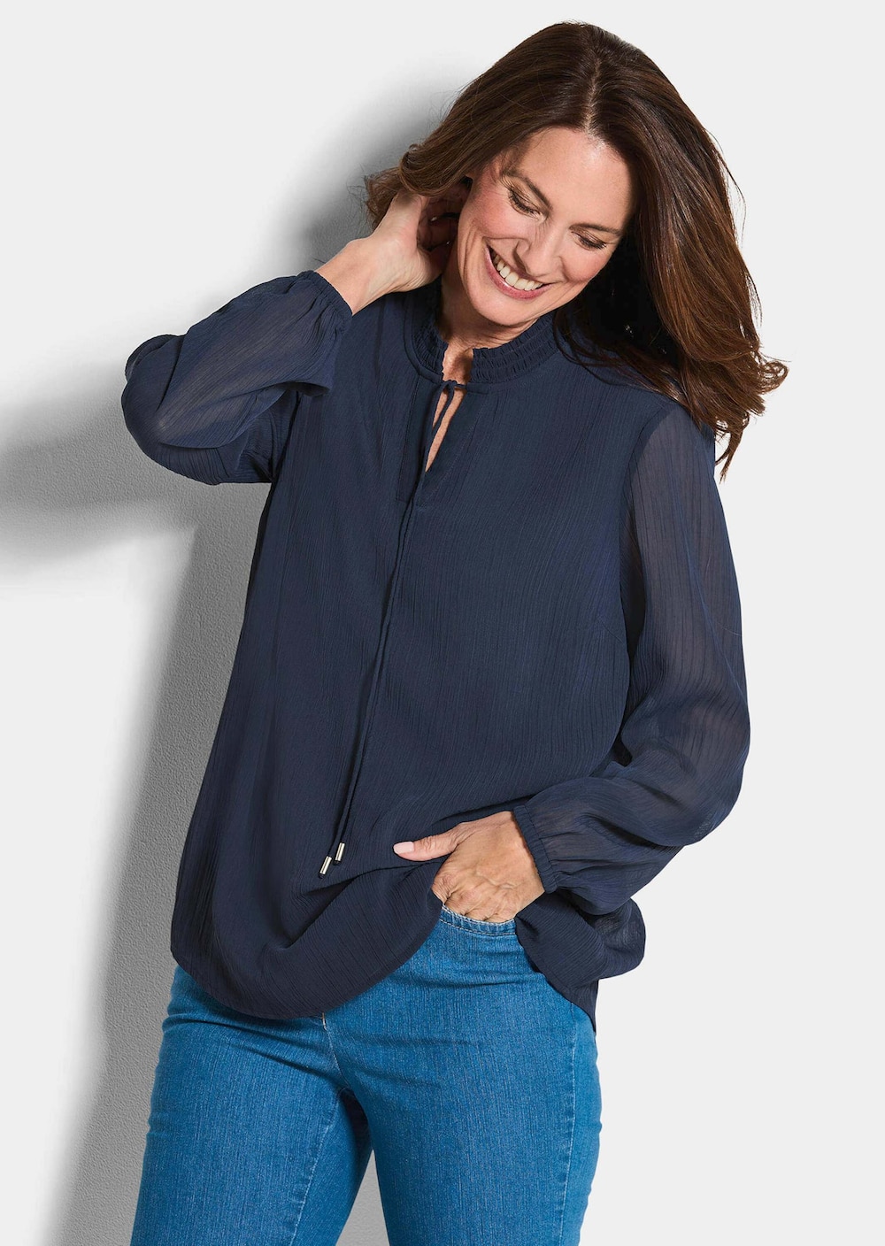 Große Größen Elegante Jersey-Bluse mit Rundhals, Damen, grau, Größe: 52, Polyester/Viskose, Happy Size DE Women Große Größen Elegante Jersey-Bluse mit Rundhals, Damen, grau, Größe: 52, Polyester/Viskose, Happy Size DE Women von GOLDNER