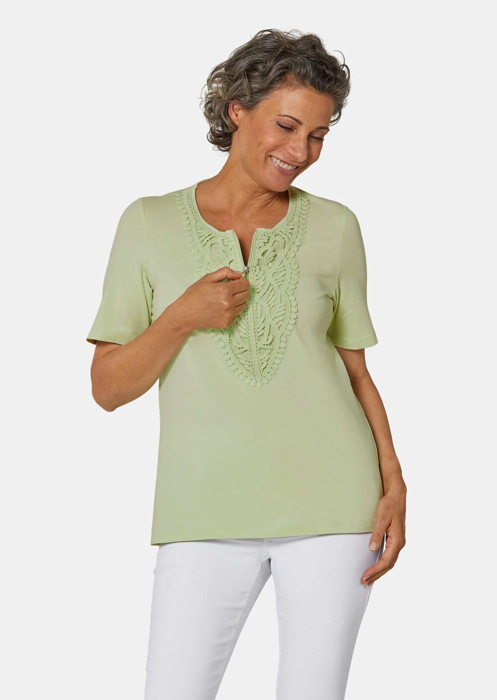Große Größen Rundhalsshirt mit Häkelspitze, Damen, grün, Größe: 48, Baumwolle, Happy Size DE Women Große Größen Rundhalsshirt mit Häkelspitze, Damen, grün, Größe: 48, Baumwolle, Happy Size DE Women von GOLDNER