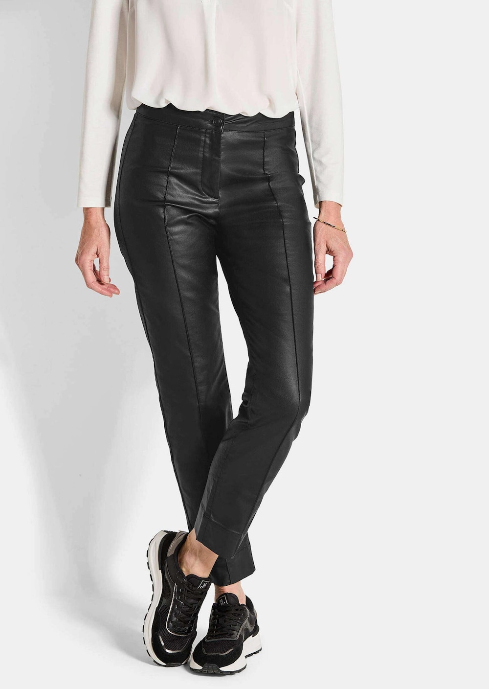 Große Größen Slim Fit Leder-Hose Bella, Damen, schwarz, Größe: 44, Baumwolle/Polyester, Happy Size DE Women von GOLDNER
