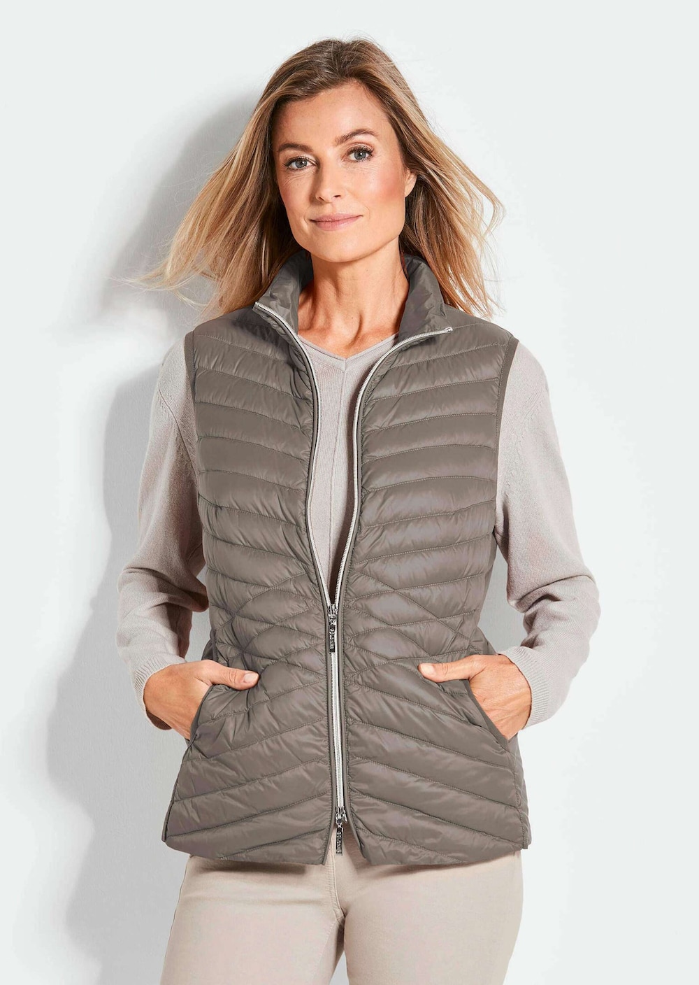 Große Größen Taillierte Daunenweste, Damen, braun, Größe: 46, Synthetische Fasern/Daunen/Sonstige, Happy Size DE Women von GOLDNER