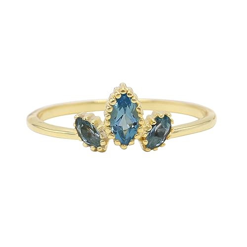 GOMTI JEWELS Blue Topaz Ring – 18K Gold Plated 925 Sterling Silver 3-Stone Ring for Women – Elegant Statement Jewelry(7.5) von GOMTI JEWELS