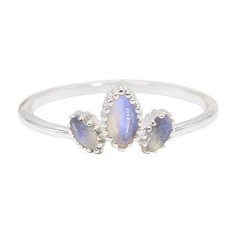 GOMTI JEWELS Moonstone Ring – 925 Sterling Silver Three-Stone Design – Elegant Women’s Statement Jewelry (7.5) von GOMTI JEWELS