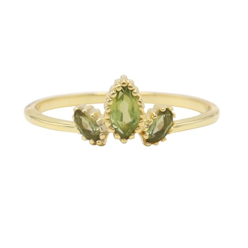GOMTI JEWELS Peridot Ring – 18K Gold Plated 925 Sterling Silver 3-Stone Ring for Women – Elegant Statement Jewelry(8) von GOMTI JEWELS