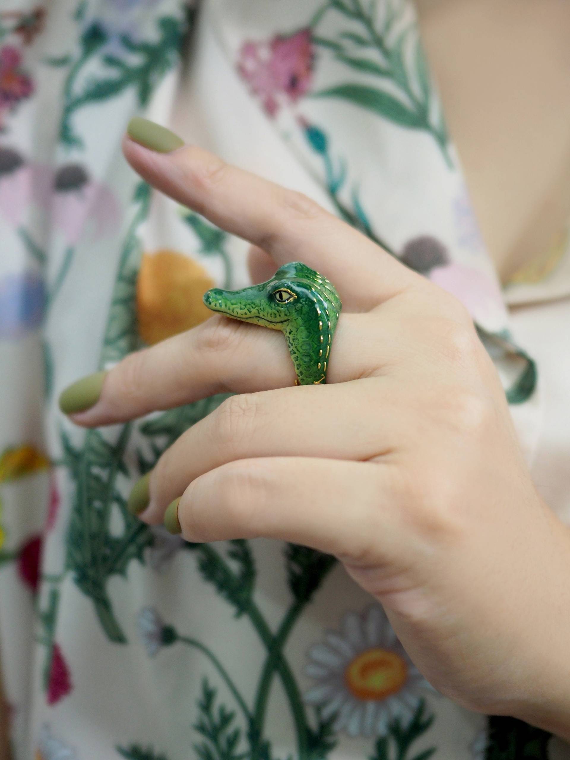 Bronze Krokodil Ring, Handbemalter Emaille Schmuck, Safari, Wunderlichen Stil, Krokodil von GOODAFTERNINE