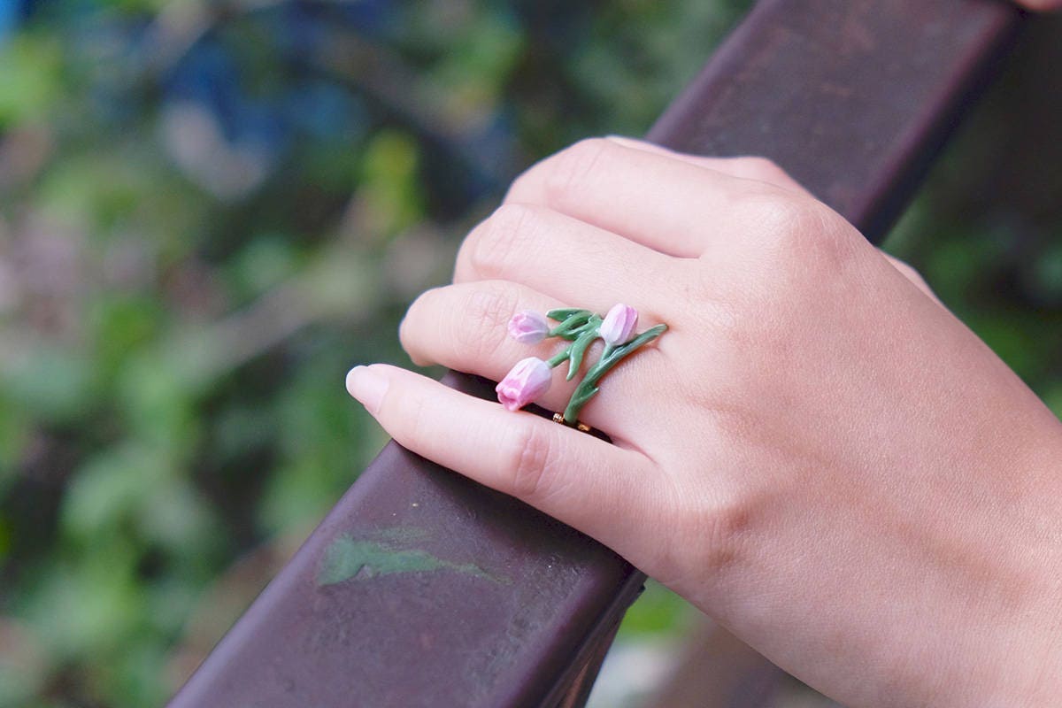 Tulpen Ring , Blumen Handbemalt Goodafternine von GOODAFTERNINE