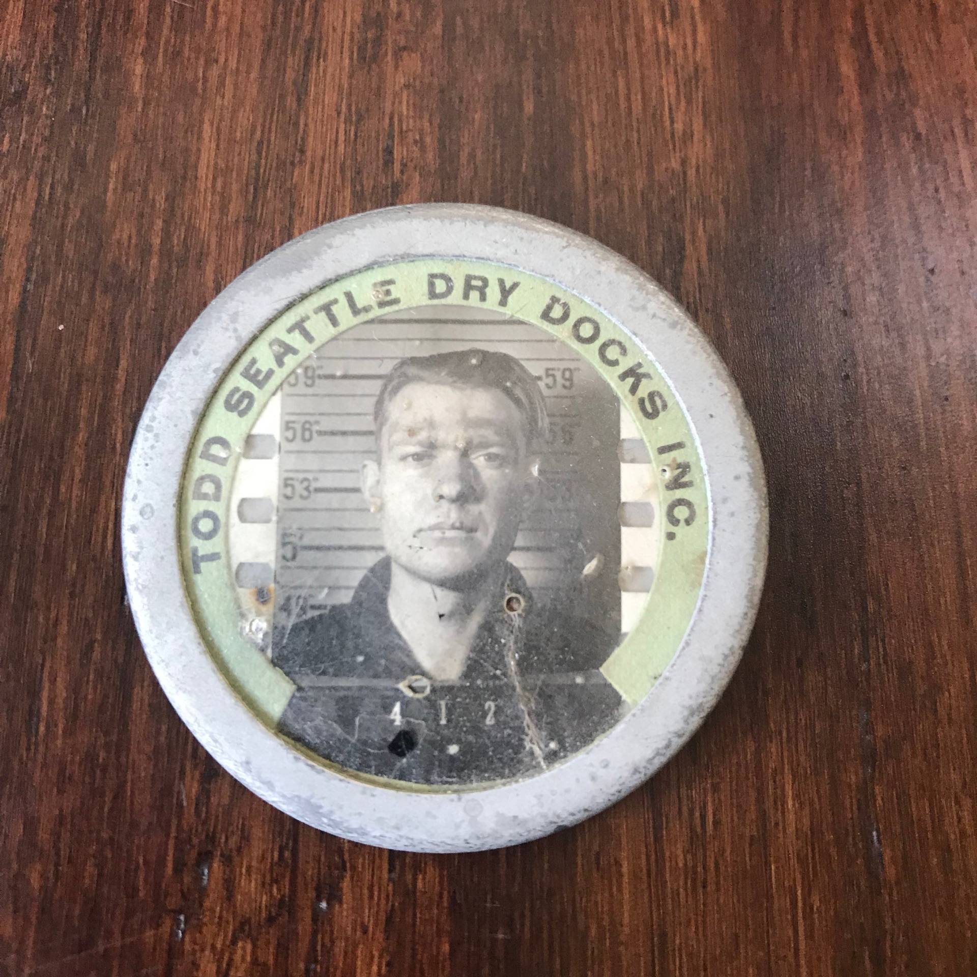 1940Er Vintage Ww2 Arbeitsabzeichen Todd Dry Dock Seattle Washington von GOODTHINGSYOUCANBUY