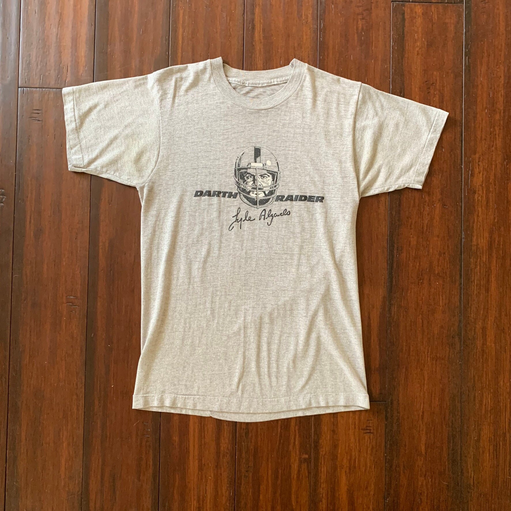 1980Er Vintage Los Angeles Raiders Lyle Alzado Darth Raider T Shirt Heather Grau Medium von GOODTHINGSYOUCANBUY