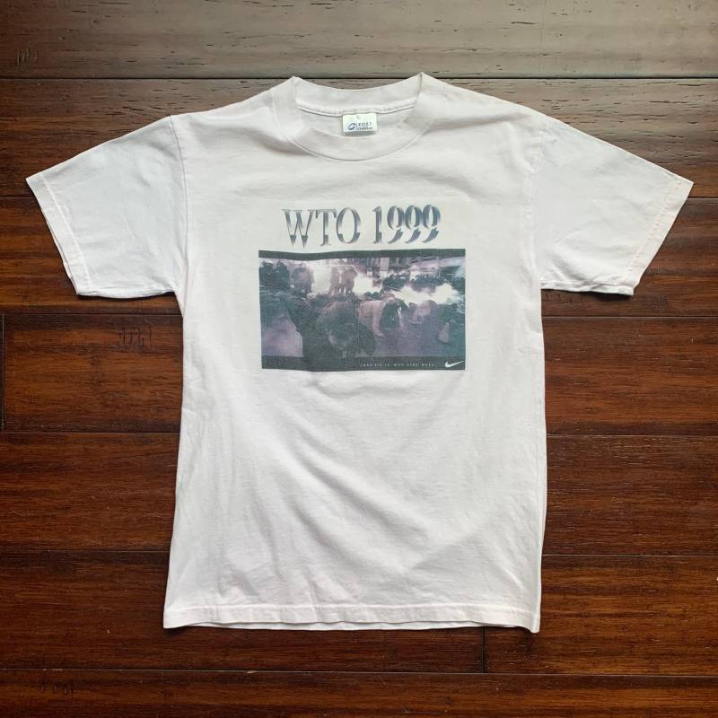 1999 Protestshirt "Just Do It, Run Like Hell" Nike Spoof Geschildert Small von GOODTHINGSYOUCANBUY