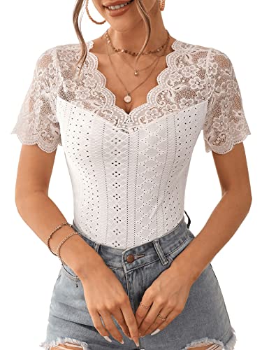 GORGLITTER Spitzen Oberteil Damen Kurzarm T-Shirt Öse Stickerei Spitzentop mit Bogenkante Schmal Sommershirt V-Ausschnitt Weiß S von GORGLITTER