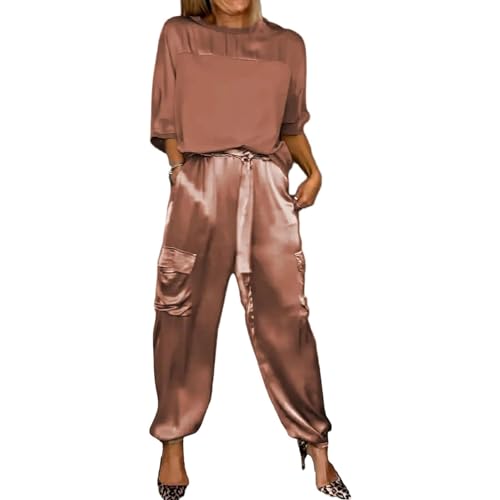 GOZYLA Damen Set Aus Glattem Satin Oberteil und Hose mit Halben Ärmeln, Lässiges Sommer T Shirt Aus Satin für Damen Zweiteiliges Outfit Jogger Lounge Set (Color : Brown, Size : L) von GOZYLA