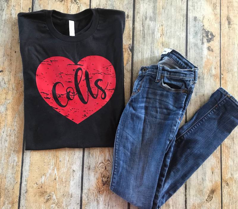 Colts Distressed Herz T, School Love Schulmamattchen Shirt, Team Spirit Shirt von GOalphabetsoup
