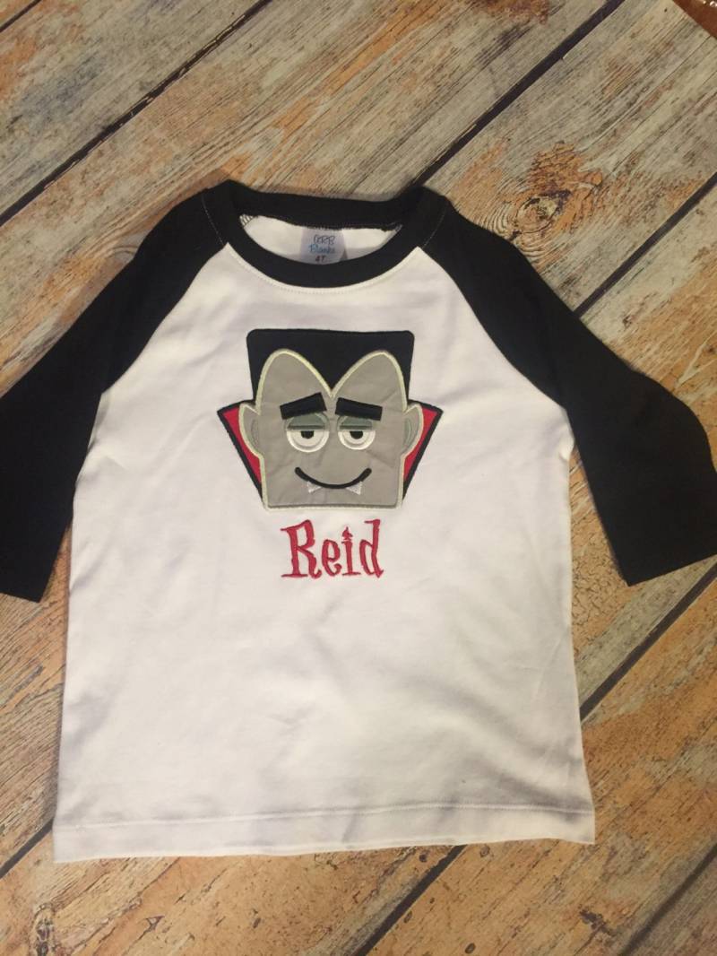 Halloween Dracula Shirt, Frankenstein Gespenst Personalisiertes Geschwister Shirt von GOalphabetsoup