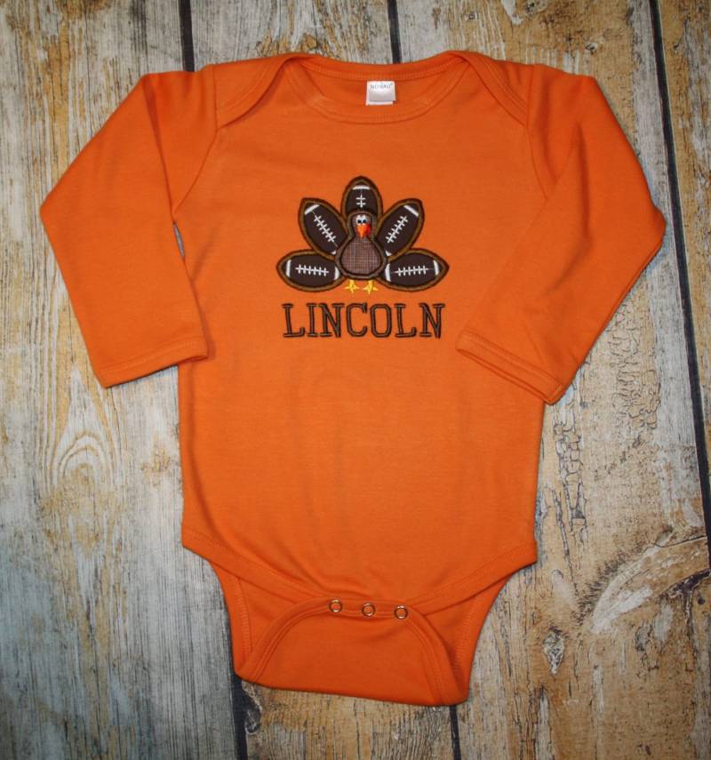 Personalisierter Thanksgiving Fußball Türkei Mit Namen T-Shirt, Body, Shirt von GOalphabetsoup