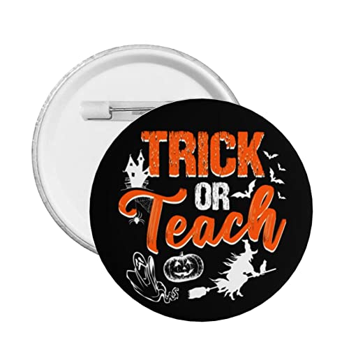 Retro Halloween Trick Or Teach Button Pins Lustige Halloween Lehrer Runde Anstecker Halloween Dekoration Dekor Pins für Kleidung Tasche Hut Accessoires von GQWJKSZ