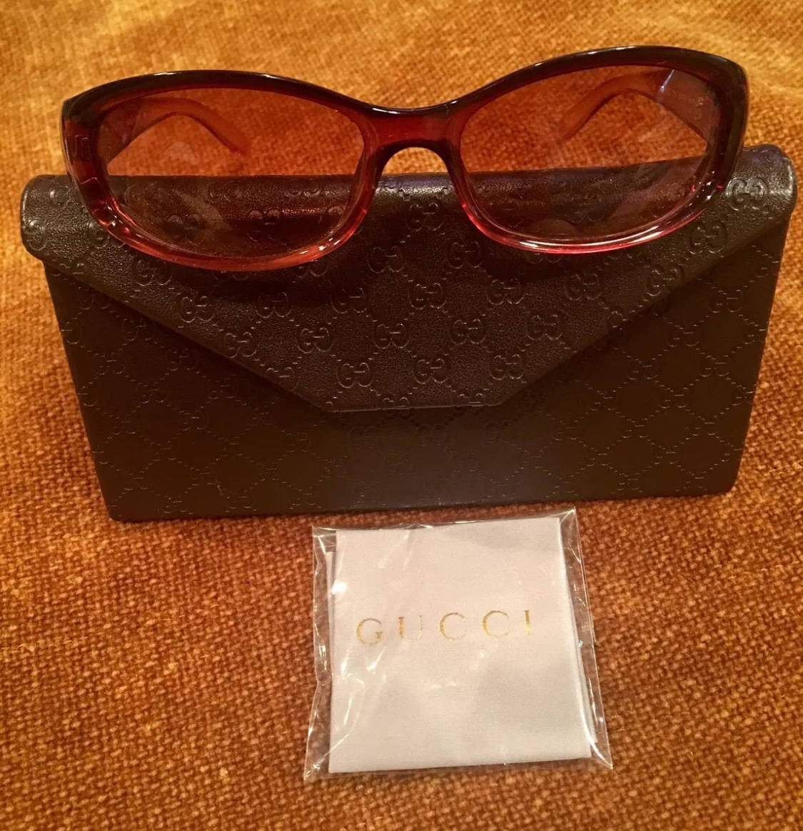 Gucci Bernstein Sonnenbrille von GR88TFINDS