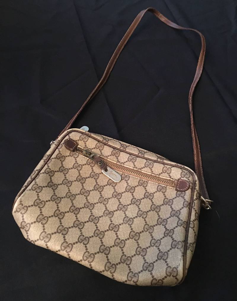 Gucci "Cross Body" Braune Monogramm Tasche ... 1980Er Jahre von GR88TFINDS