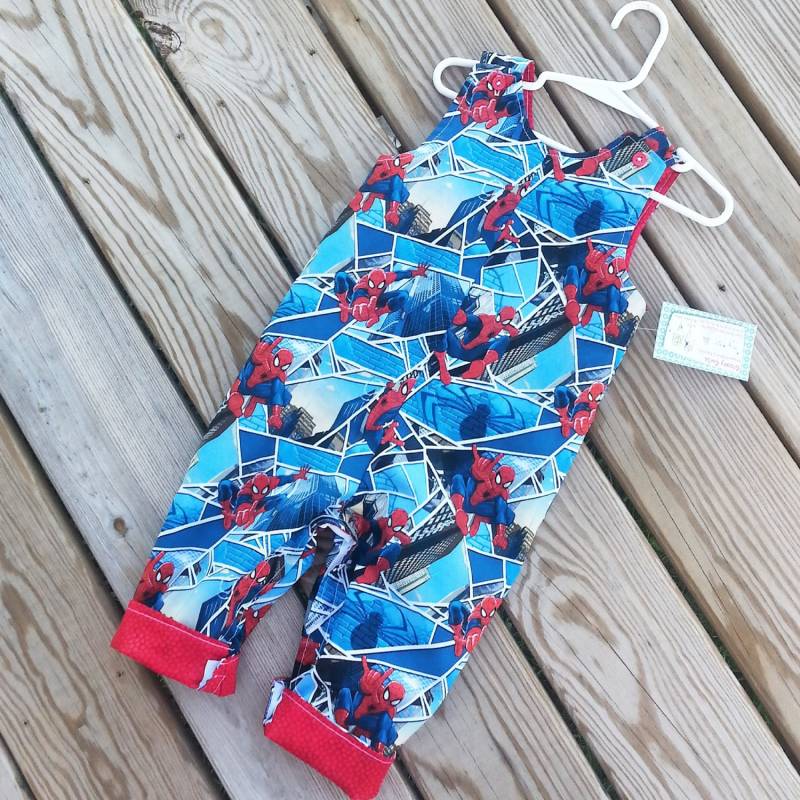 Handgemachter Spiderman Longall Baby Geburtstags Outfit von GROOVYGURLZ