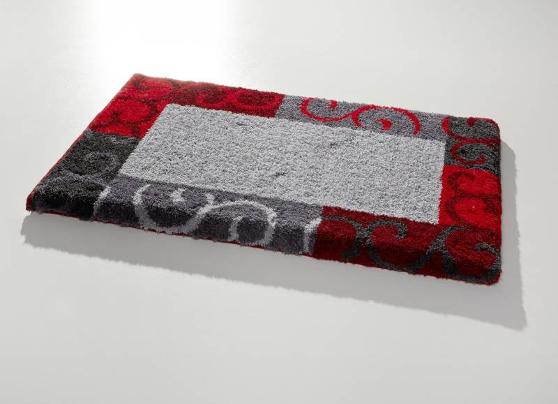 Badgarnitur in Supersoft-Qualität, Größe 108 (Stand-WC-Vorleger, 50/ 50 cm), Grau-Rot von GRUND