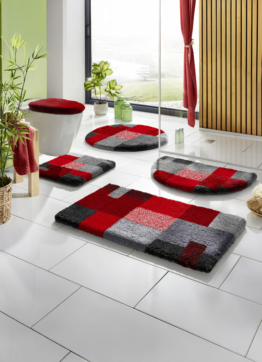 Badgarnitur in Supersoft-Qualität, Größe 109 (Hänge-WC-Vorleger, 50x 50 cm), Grau-Rot von GRUND