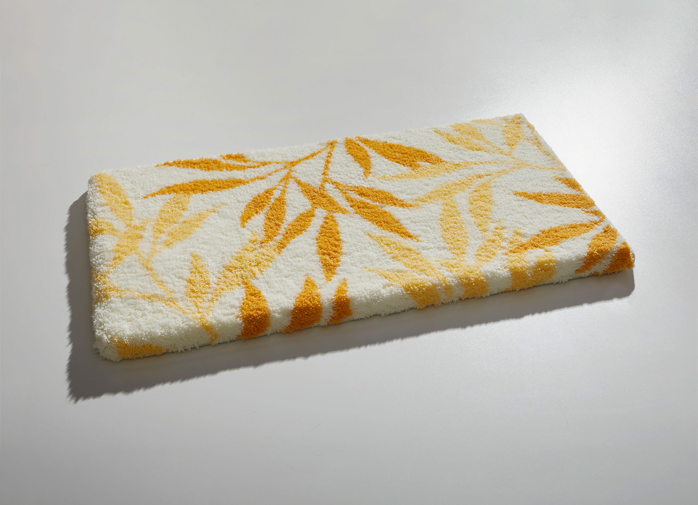 Badgarnitur von Grund mit rutschhemmender Rückseite, Größe 108 (Stand-WC-Vorleger, 50/ 50 cm), Terra von GRUND