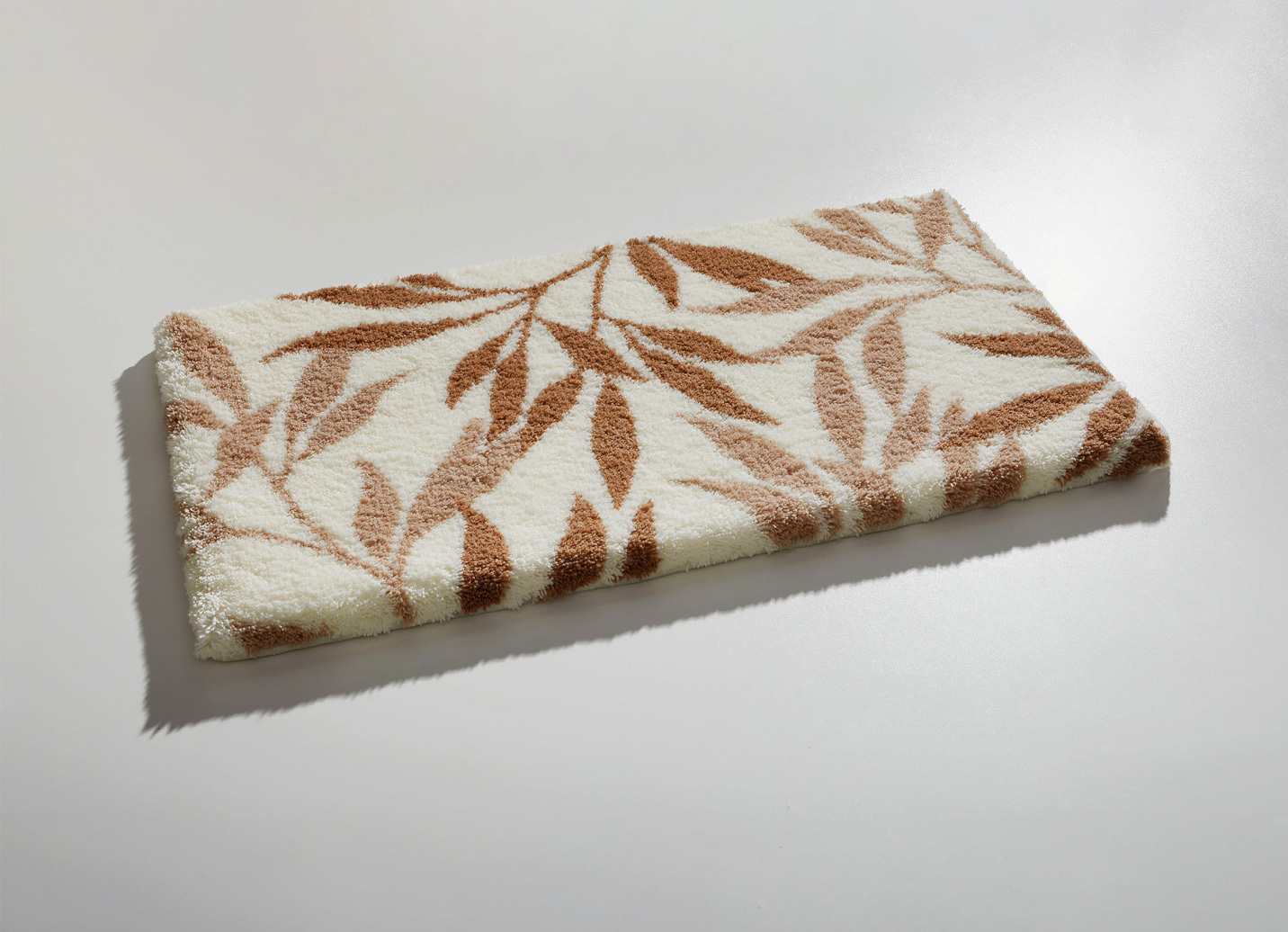 Badgarnitur von Grund mit rutschhemmender Rückseite, Größe 109 (Hänge-WC-Vorleger, 50/ 50 cm), Beige von GRUND