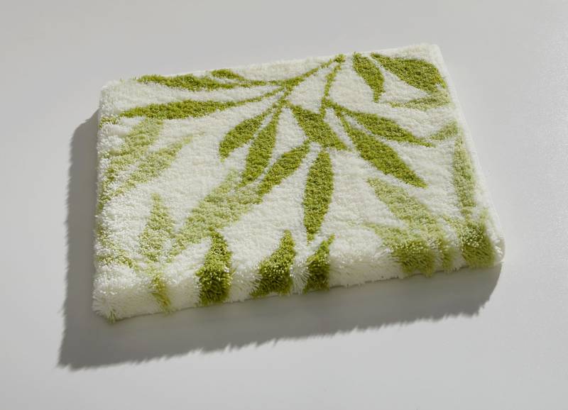 Badgarnitur von Grund mit rutschhemmender Rückseite, Größe 109 (Hänge-WC-Vorleger, 50/ 50 cm), Grün von GRUND