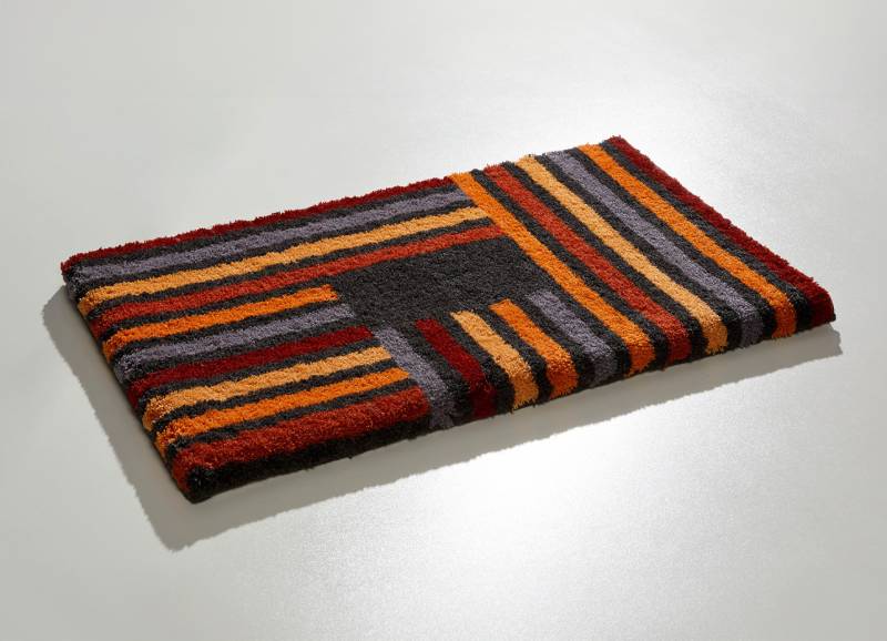 Badvorleger mit rutschhemmender Rückseite von Grund, Größe 109 (Hänge-WC-Vorleger, 50/ 50 cm), Terra-Grau von GRUND