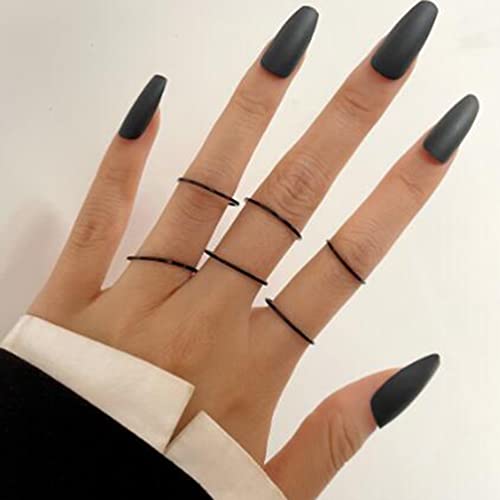 GSZCCZS Einfacher schwarzer Ring-Set Retro Frauen mit mittlerem Ring mit mittlerer Länge 6-Stück-Set gestapelt GSZCCZS Einfacher schwarzer Ring-Set Retro Frauen mit mittlerem Ring mit mittlerer Länge 6-Stück-Set gestapelt von GSZCCZS