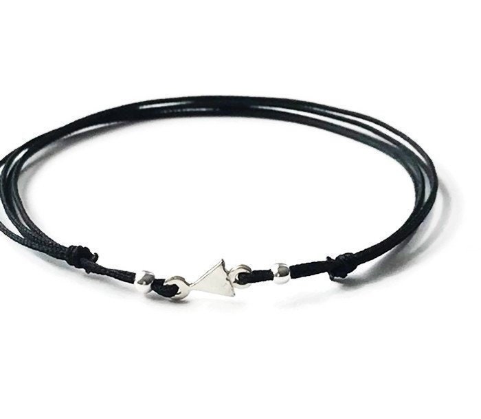 sterling Silber Pfeil Armband, Charm Dreieck Winzig Geschenk Für Sie, Ihn, Frauen, Männer von GSminimal