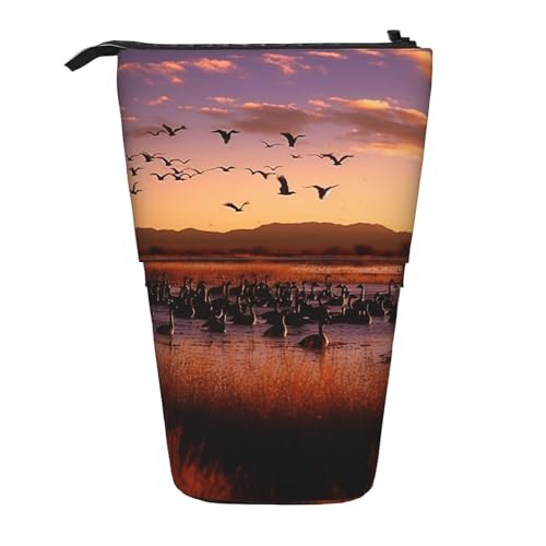 GTKSYNVE Stehendes Federmäppchen, Bosque del Apache Wildlife Refuge Teleskop-Bleistifthalter, niedliche Make-up-Kosmetiktasche mit Reißverschluss, ästhetische Bleistifttaschen für Weihnachten, Urlaub von GTKSYNVE