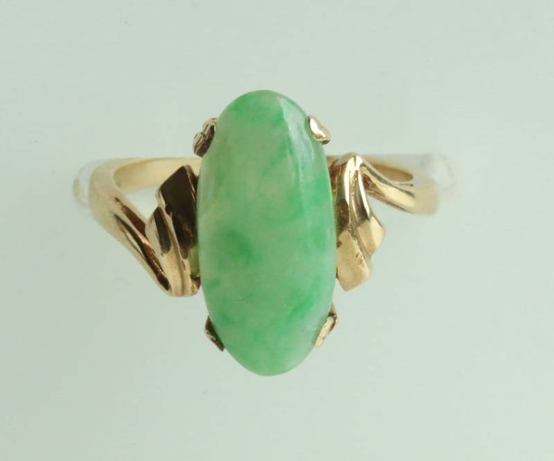 Vintage 10K Gold Jadeit Jade Ring Größe 6, 5 von GTRAVERANTIQUES