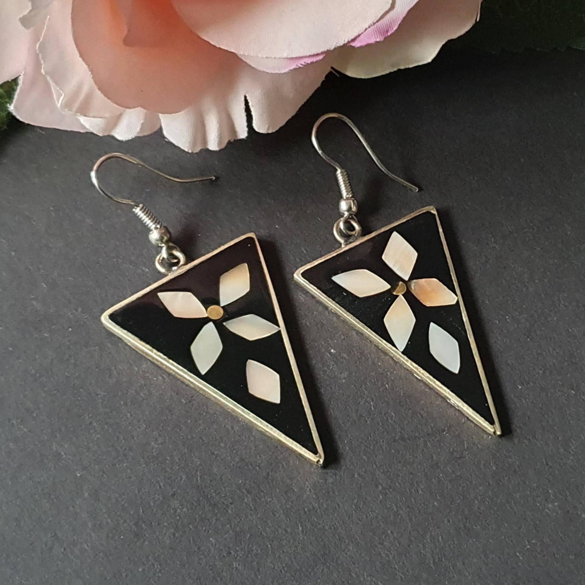 Alpaca Mexico Ohrringe Vintage Abalone Perlmutt Emaille Ohrhänger Dreieck von GTSilverStore