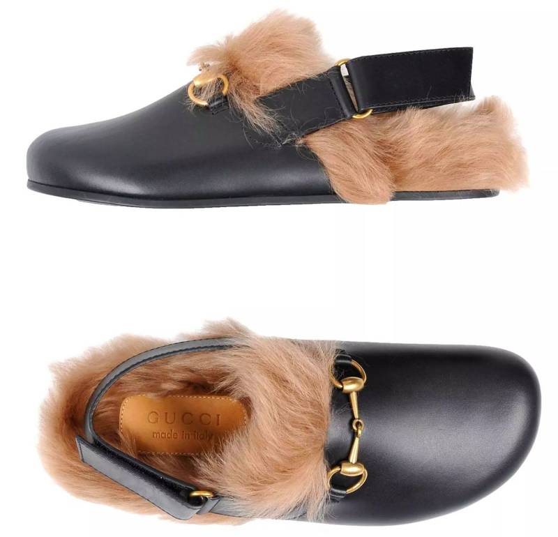 GUCCI Lammfell Princetown Sandalen mit Horsebit Unisex Clog Antikes goldfarbenes Horsebit-Metall,Klettverschluss-Riemen von GUCCI