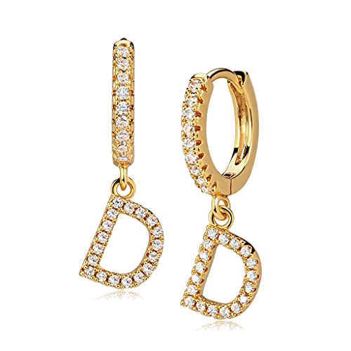 Ohrringe mit Initialen-Motiv, 14 Karat vergoldet, zierlicher kleiner Diamant, Zirkonia, Einlage, Alphabet, Buchstaben-Charm, baumelnd, Huggie-Creolen, zarter Schmuck, Vergoldetes Messing, Zirkonia von GUEMER