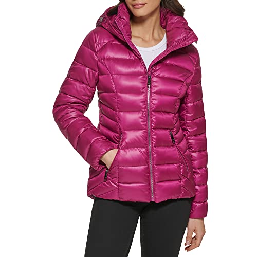 GUESS Damen Mittelschwere Pufferjacke Übergangsjacke, Gestepptes Magenta 2, M von GUESS