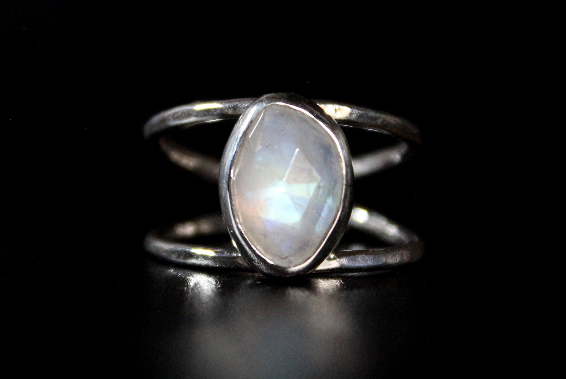 Größe 8 8.25 - Regenbogen Mondstein Tropfen Sterling Silber Ring | Pear Moonstone Gugma Damen Minimalist Schmuck von GUGMA