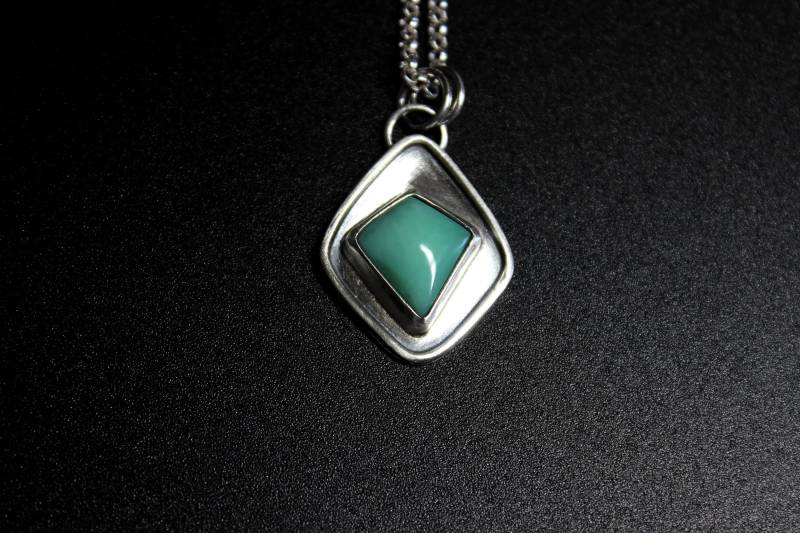 Grüne Wüstenblüte Variscit Türkis Sterling Silber Halskette | Shadowbox Shadow Box Anhänger Boho Minimalist Gugma Schmuck von GUGMA